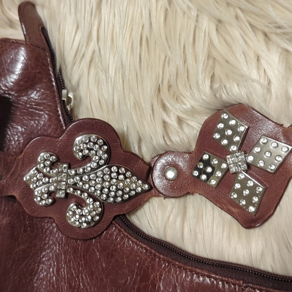 Charm and Luck brown leather shoulder bag - Picture 13 of 15